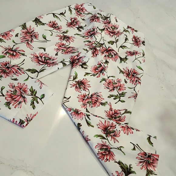Liz Claiborne Floral Ankle Pants - Picture 3 of 8